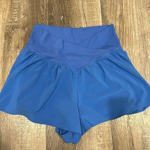 Aerie Offline flowy shorts, Size Large, brand new